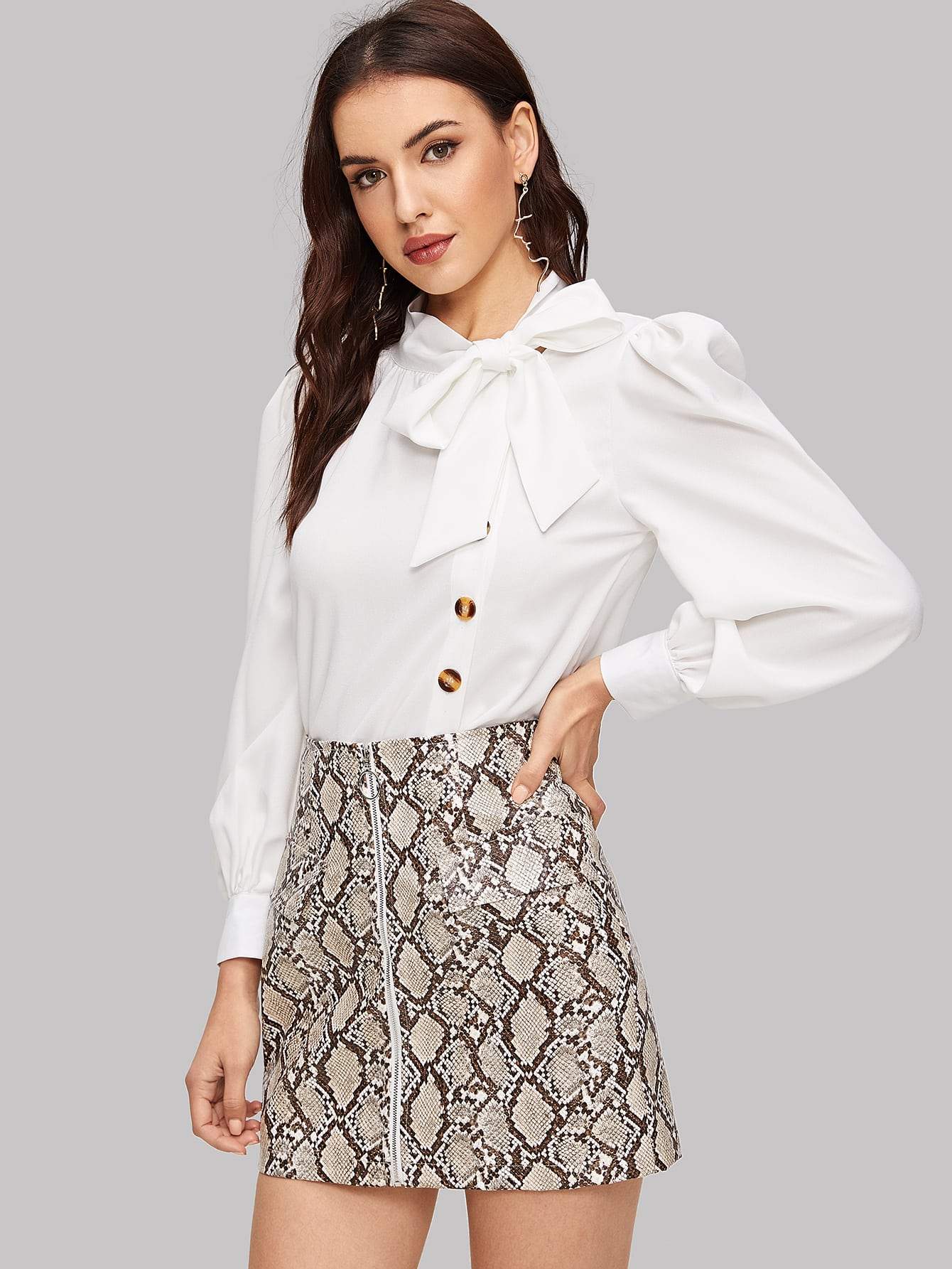 Tie Neck Puff Sleeve Buttoned Blouse