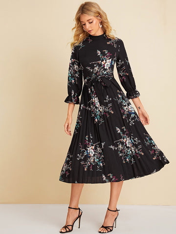 Floral Print Pleated Hem Belted Dress