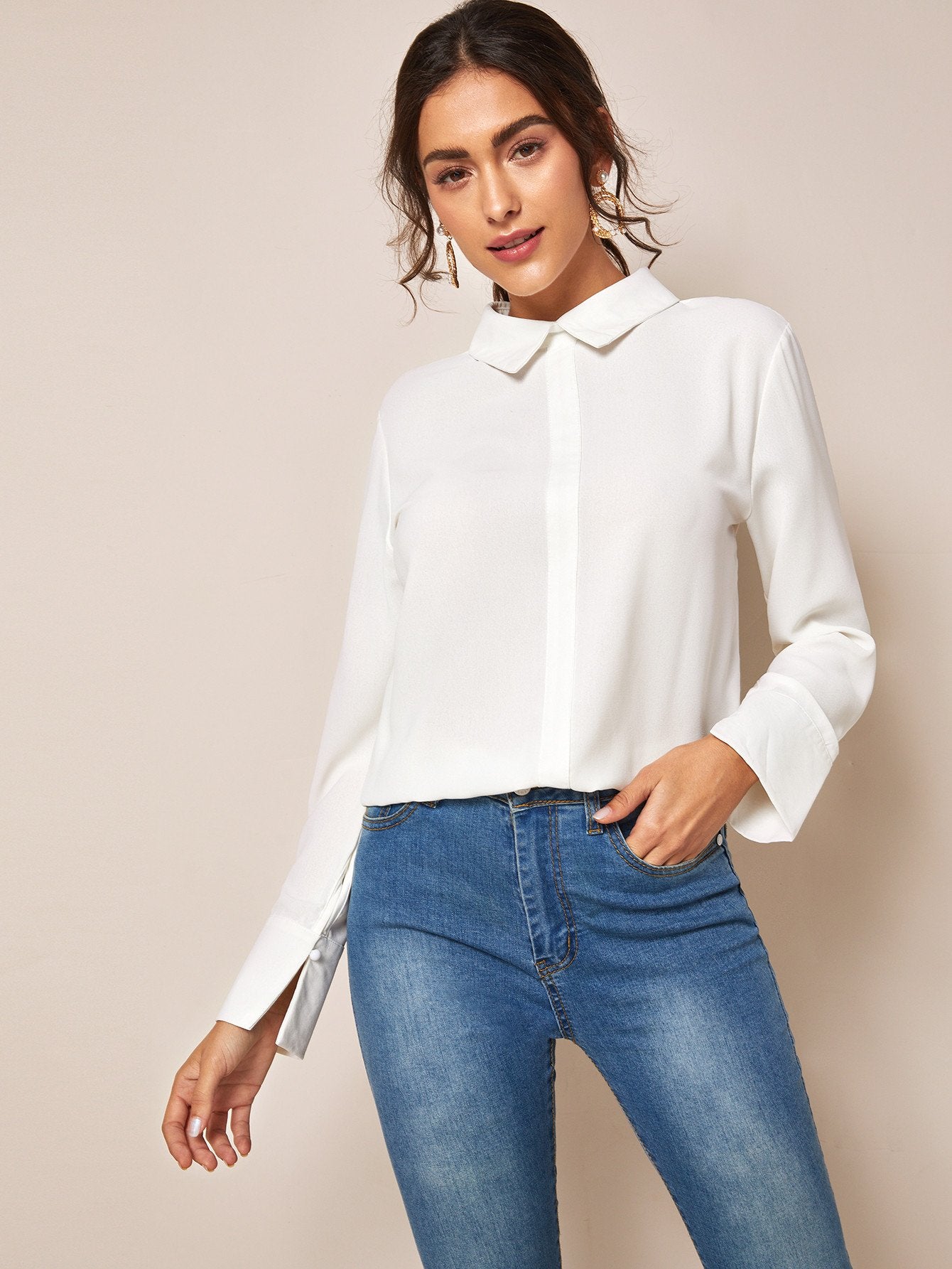 Contrast Lace Button Back Solid Blouse