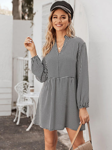 Houndstooth Print Notched Collar Dress