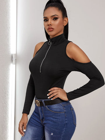 Funnel Neck Half O-ring Zip Cold Shoulder Tee