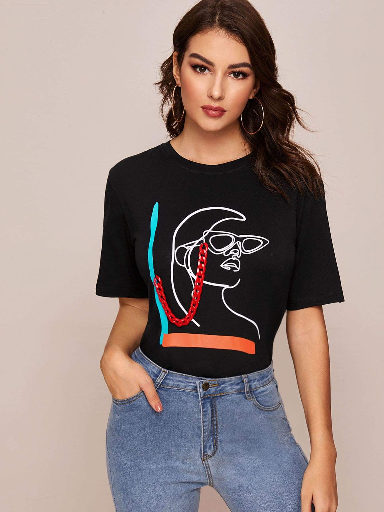 Figure Graphic Round Neck Tee