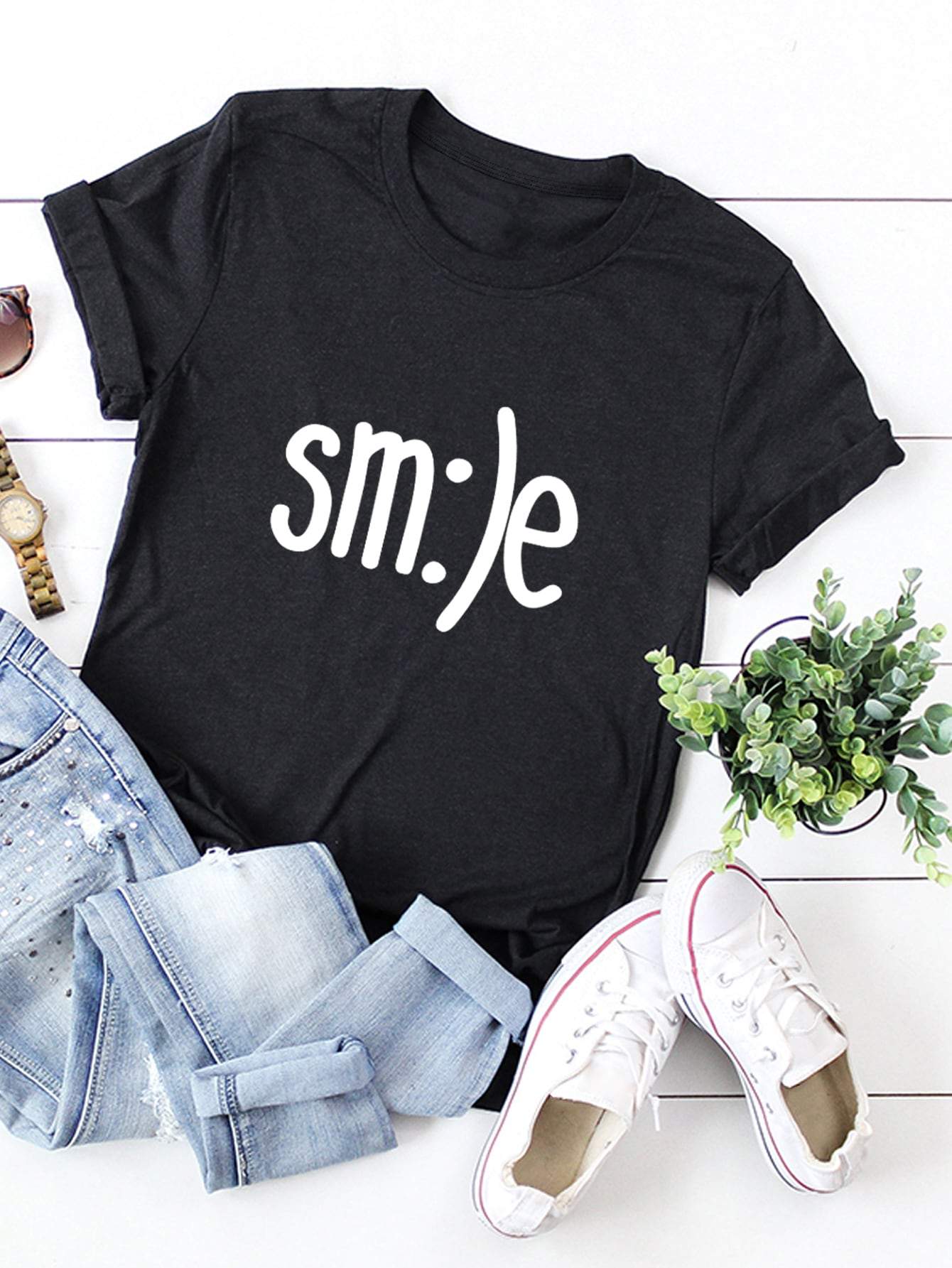 Smile Graphic And Letter Print Tee