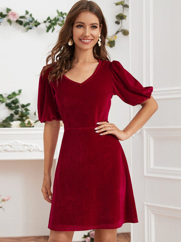 Solid Keyhole Cutout Back Velvet Dress