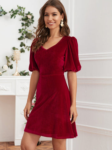 Solid Keyhole Cutout Back Velvet Dress