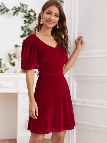 Solid Keyhole Cutout Back Velvet Dress