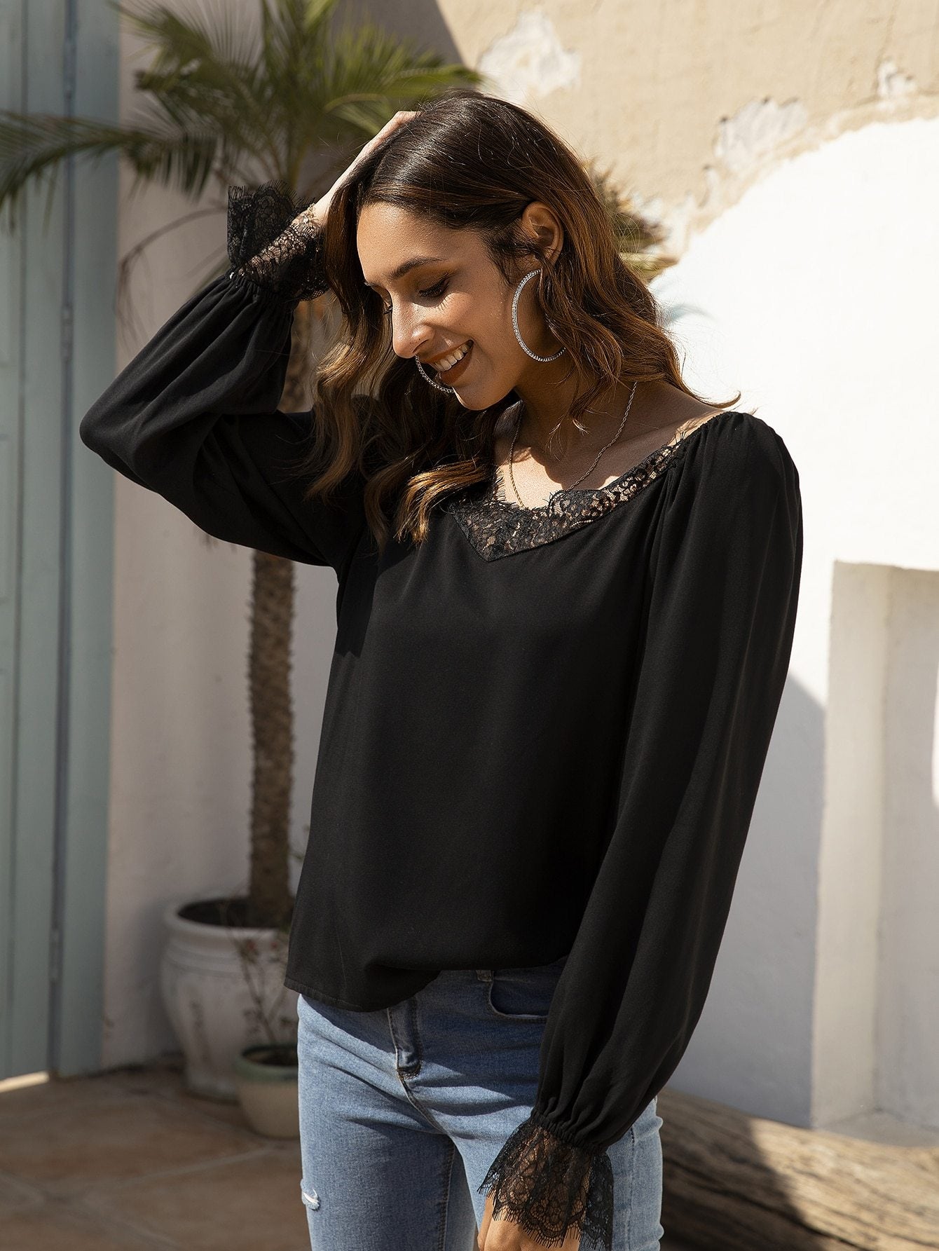 Contrast Lace Flounce Sleeve Blouse